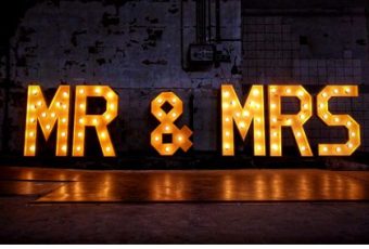 MR&MRS  Lichtgevende lettersMR&MRS combinatie voorbeeld